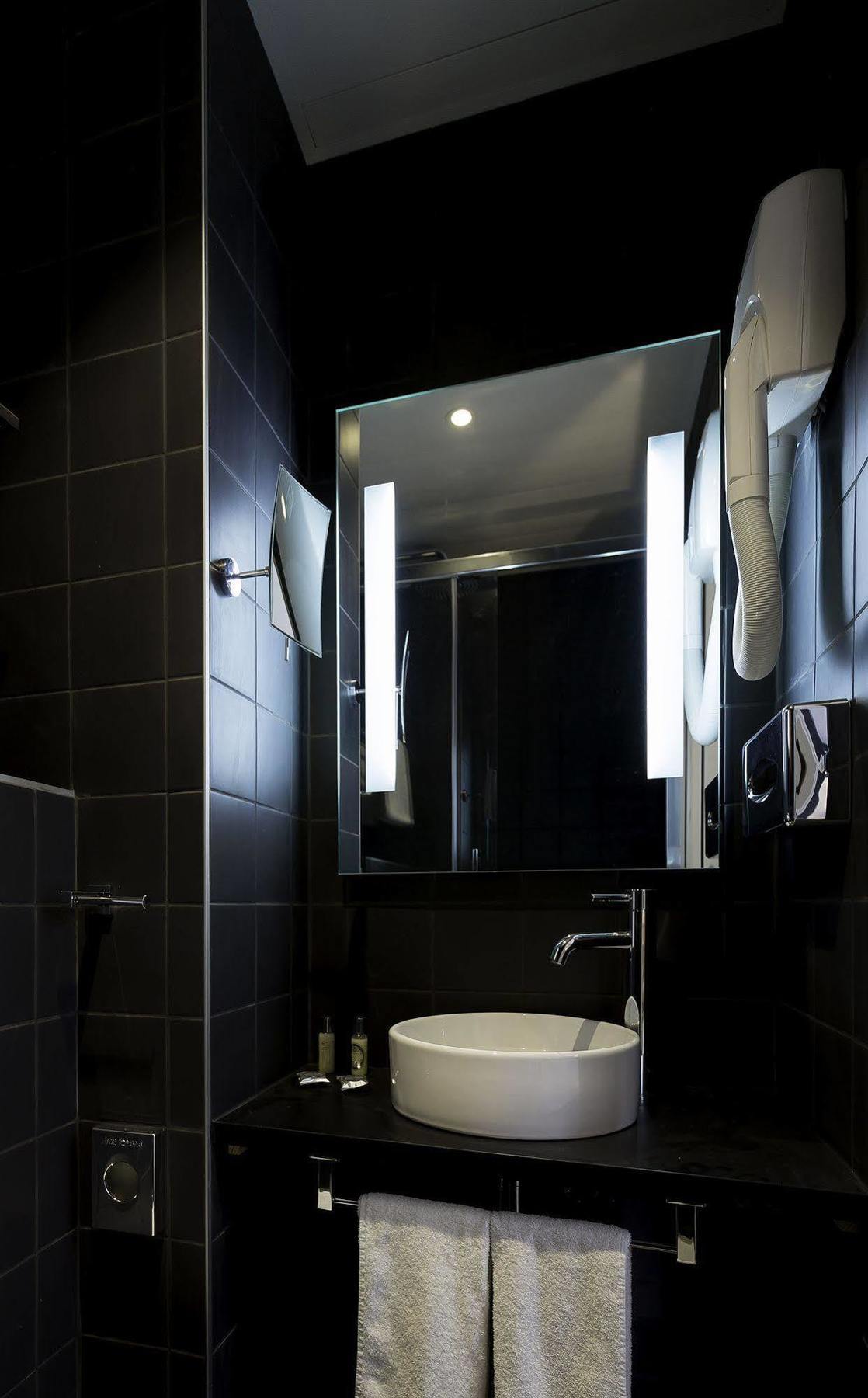 Hotel Mirabeau Eiffel Париж Экстерьер фото